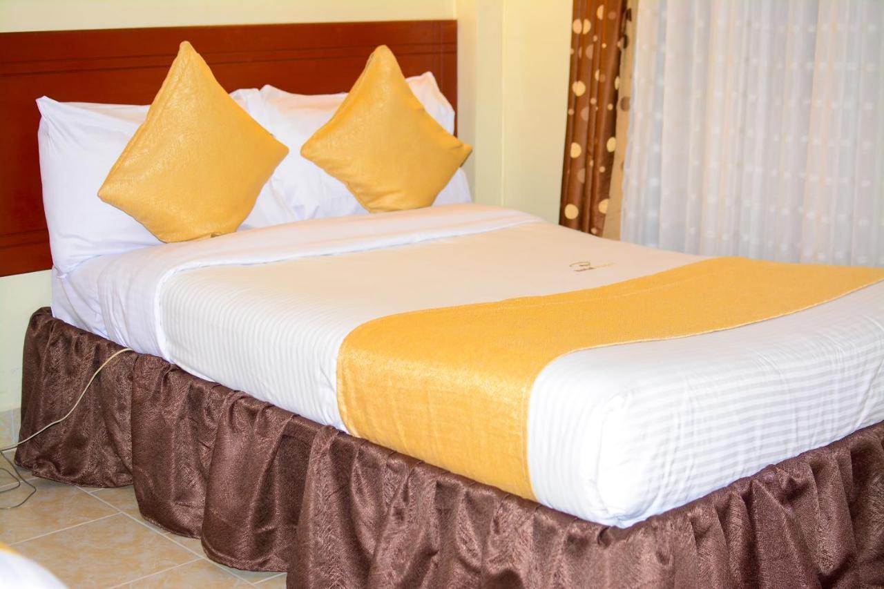 Merril Hotel เอลโดเร็ท ภายนอก รูปภาพ